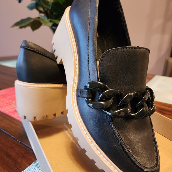 Womens shoes - Picture 6 of 6